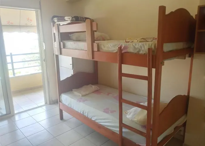 Sarande Hostels