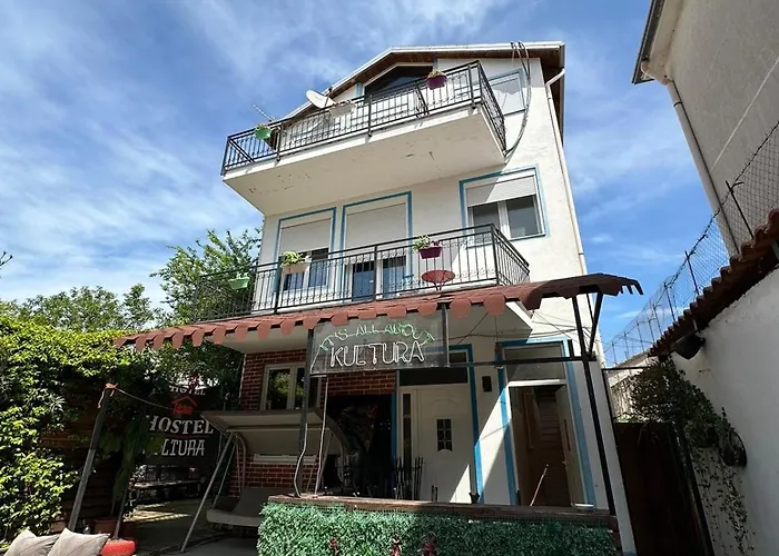 Shkoder hotels near Lead Mosque