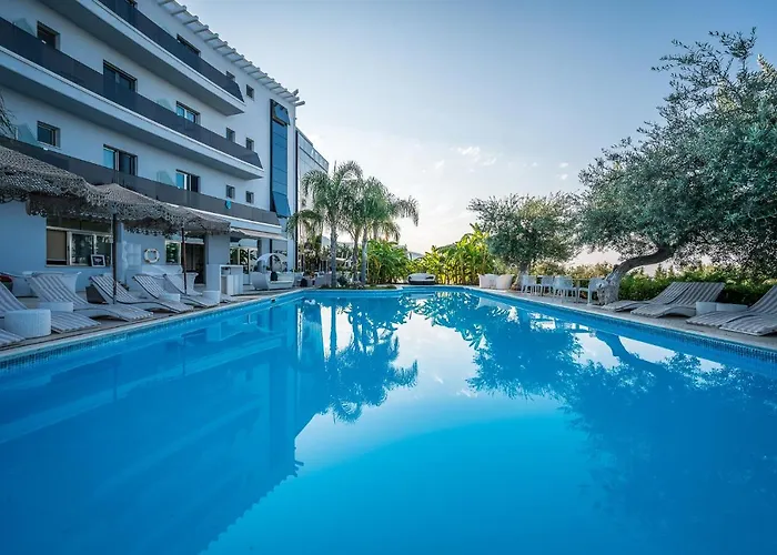 Dhermi Resorts