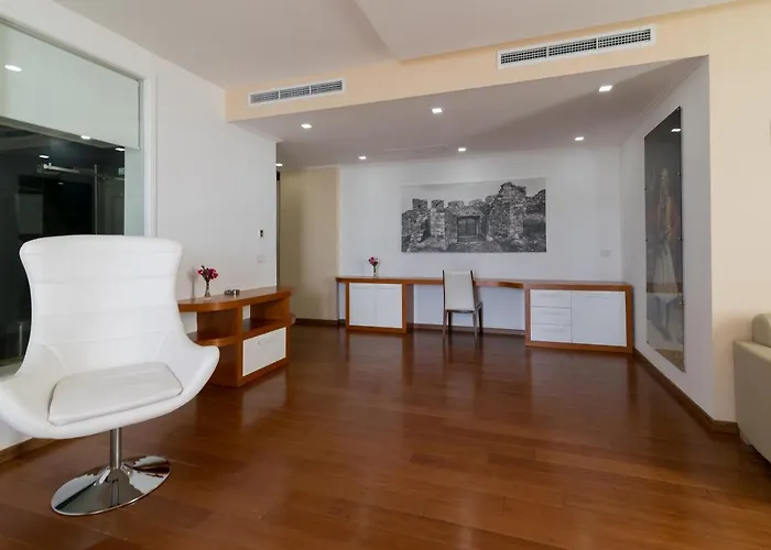Shengjin (Lezhe) Hotels